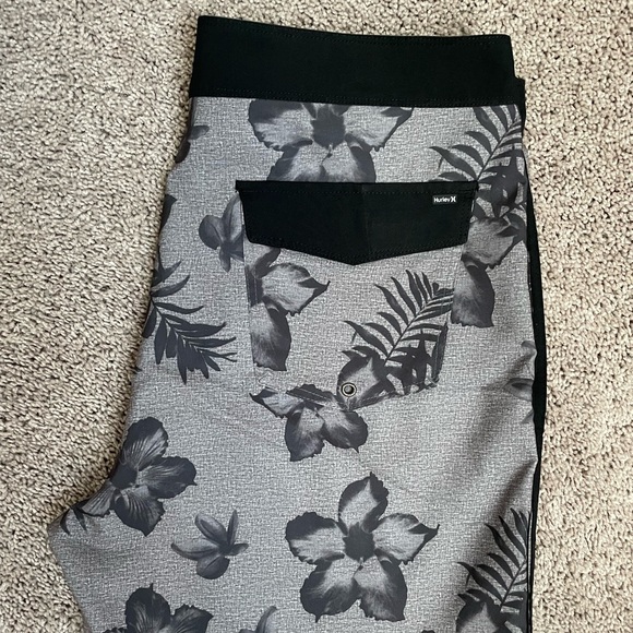 Men Swim Shorts - Picture 5 of 6